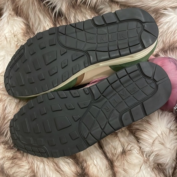 Nike Air Max 1 SH TreeLine Skunk Green Purple (Women's US 10-10.5) AUTHENTIC - Picture 6 of 8